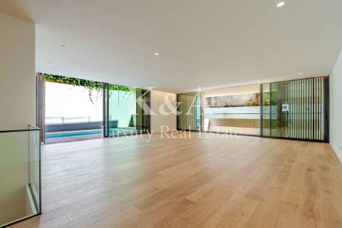 Apartamento duplex com piscina na Foz