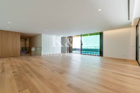 Apartamento duplex com piscina na Foz