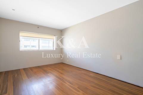 Apartamento T3 em primeira linha de mar na Foz.
