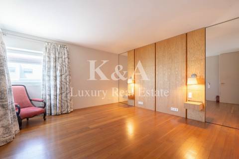 Apartamento T3 em primeira linha de mar na Foz.