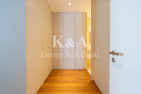 Apartamento T3 em primeira linha de mar na Foz.