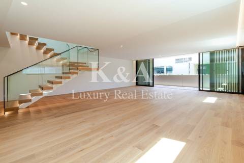 Penthouse T4+1 na Foz com piscina e Vista Mar