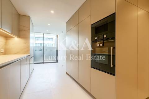 Penthouse T4+1 na Foz com piscina e Vista Mar