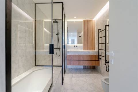 Penthouse T4+1 na Foz com piscina e Vista Mar