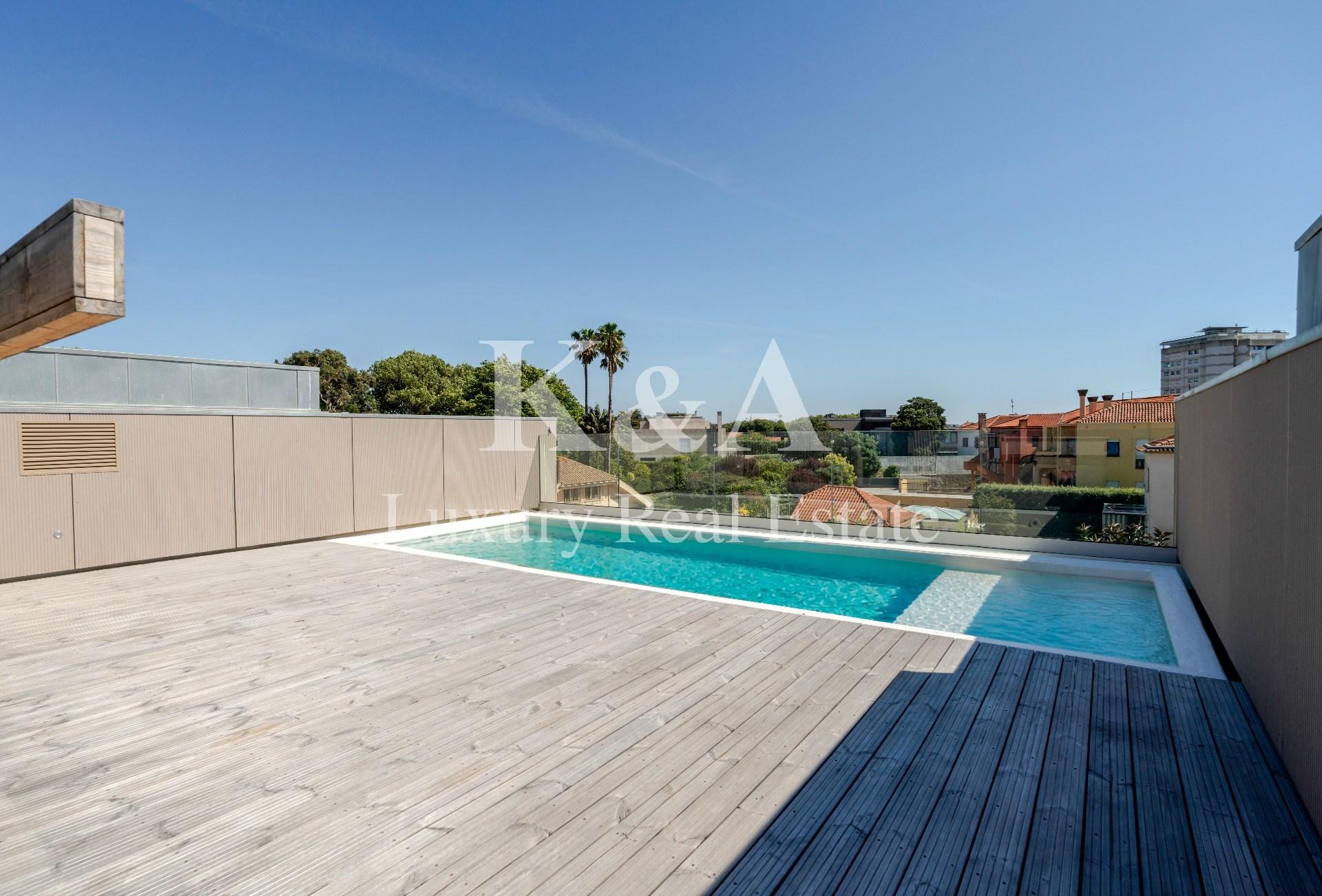 Penthouse T4+1 na Foz com piscina e Vista Mar