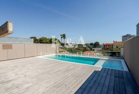 Penthouse T4+1 na Foz com piscina e Vista Mar