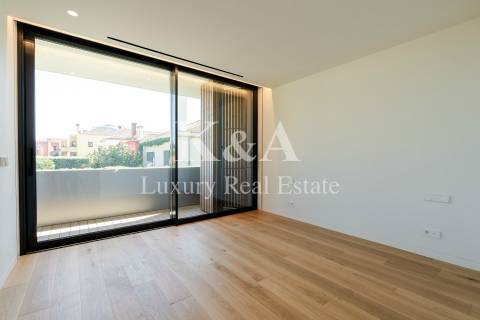 Penthouse T4+1 na Foz com piscina e Vista Mar