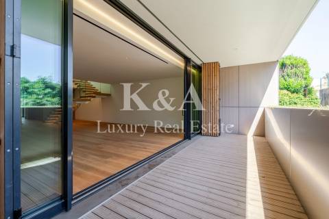Penthouse T4+1 na Foz com piscina e Vista Mar