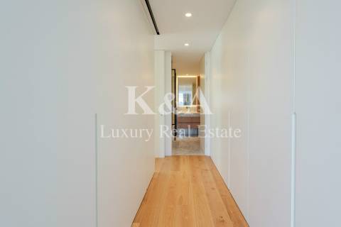 Penthouse T4+1 na Foz com piscina e Vista Mar