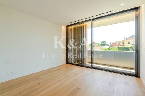 Penthouse T4+1 na Foz com piscina e Vista Mar