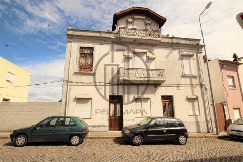 Prédio T7 Venda em Vila Nova de Famalicão e Calendário,Vila Nova de Famalicão