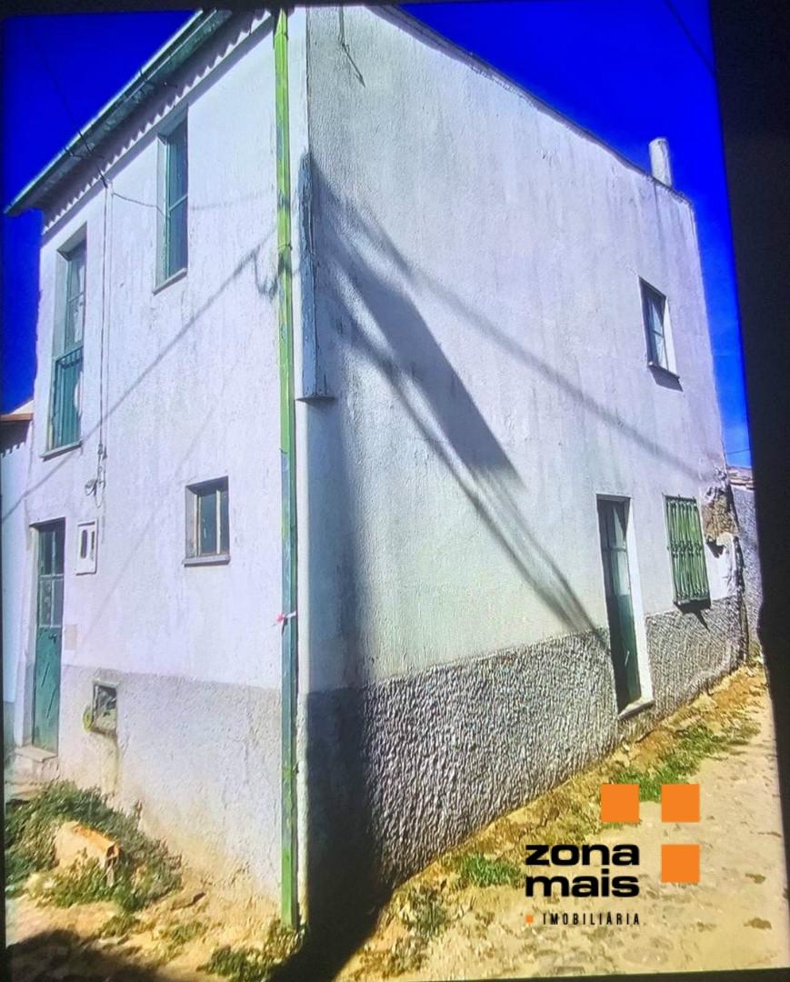 Moradia em Banda T2 Venda em Colmeal e Vilar Torpim,Figueira de Castelo Rodrigo