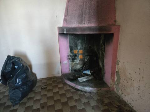 Moradia para Restaurar T2 Venda em Vale de Bouro,Celorico de Basto
