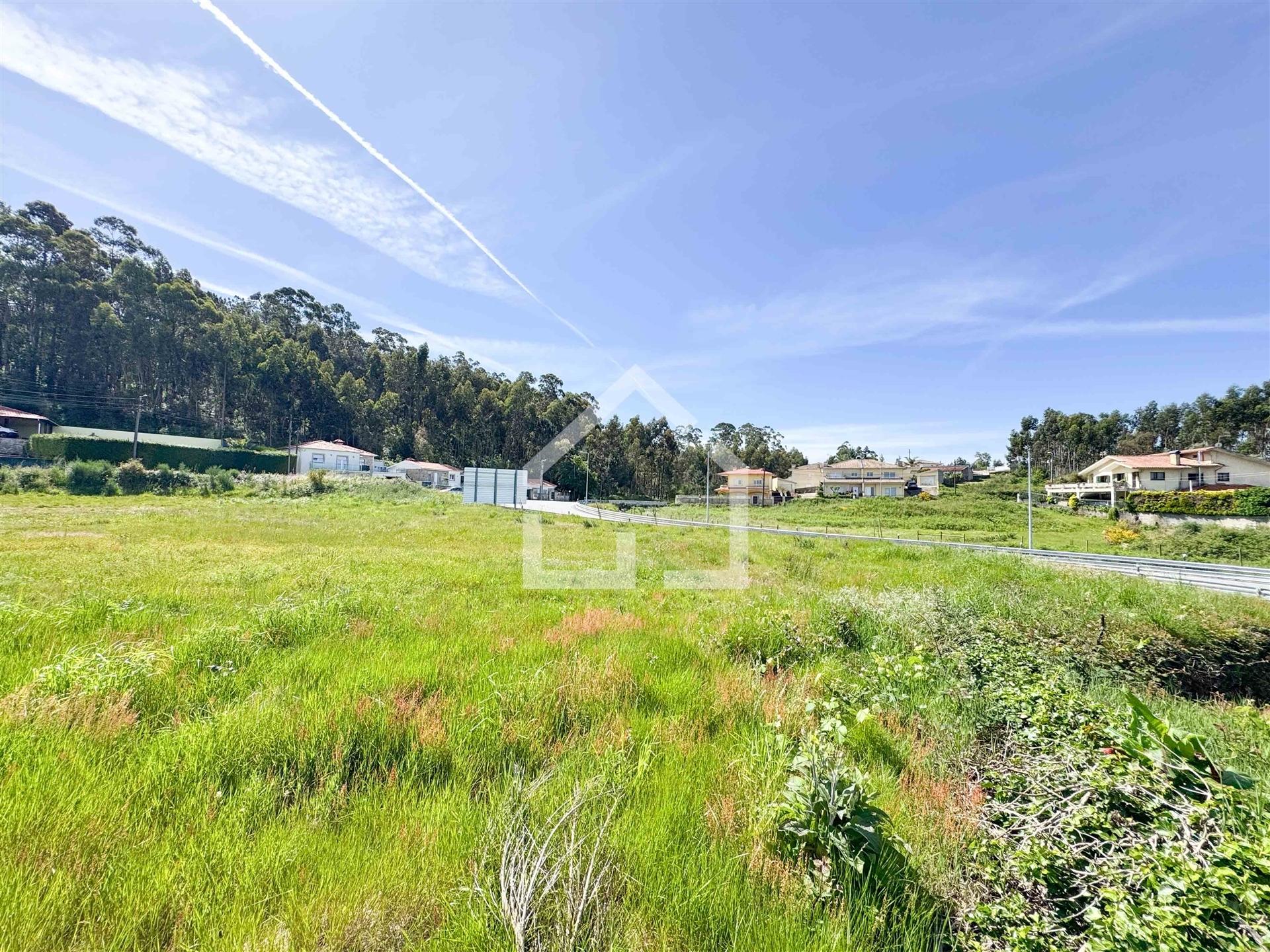 Terreno com 3.715 m² -  Escariz – Arouca