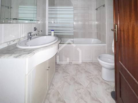 Apartamento T2 Arrendamento em Fiães,Santa Maria da Feira