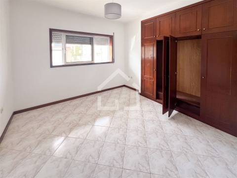 Apartamento T2 Arrendamento em Fiães,Santa Maria da Feira