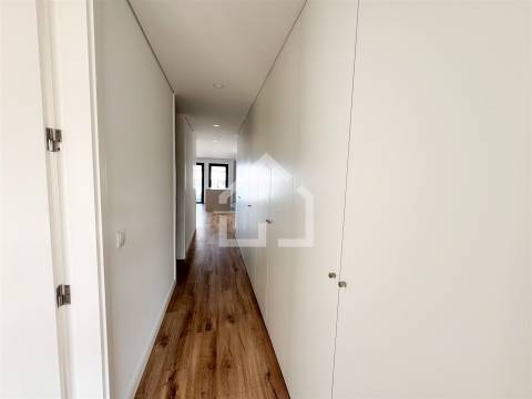 Apartamento T2 Venda em Santa Maria da Feira, Travanca, Sanfins e Espargo,Santa Maria da Feira