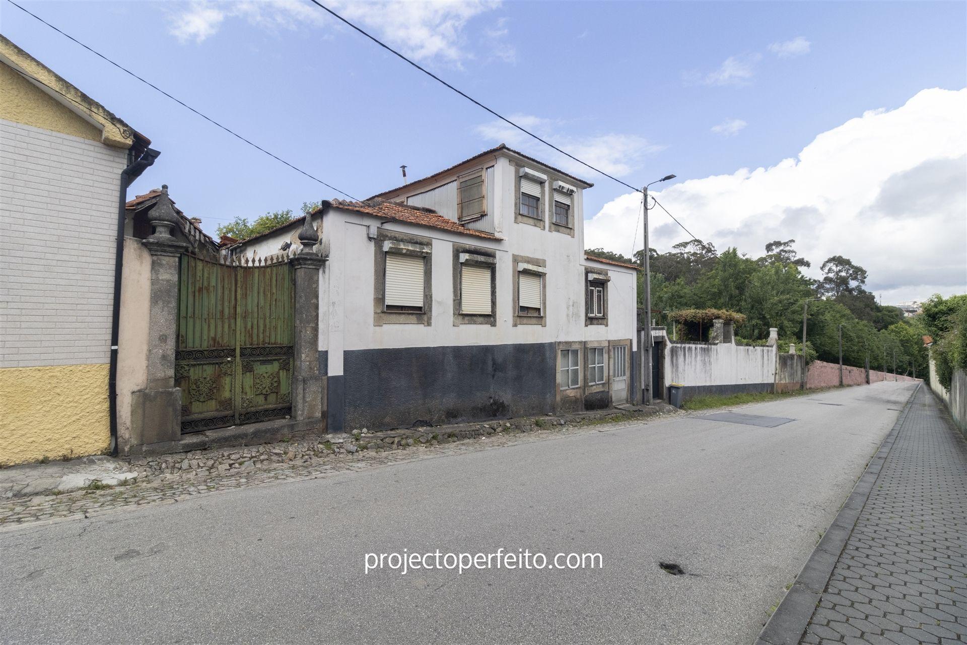 Moradia para Restaurar T5 Venda em Mafamude e Vilar do Paraíso,Vila Nova de Gaia
