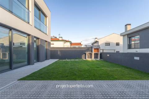 Moradia T4 Venda em Serzedo e Perosinho,Vila Nova de Gaia