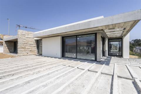 Moradia Isolada T3+1 Venda em São Félix da Marinha,Vila Nova de Gaia