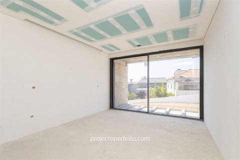 Moradia Isolada T3+1 Venda em São Félix da Marinha,Vila Nova de Gaia