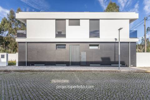 Moradia T4 Venda em Anta e Guetim,Espinho