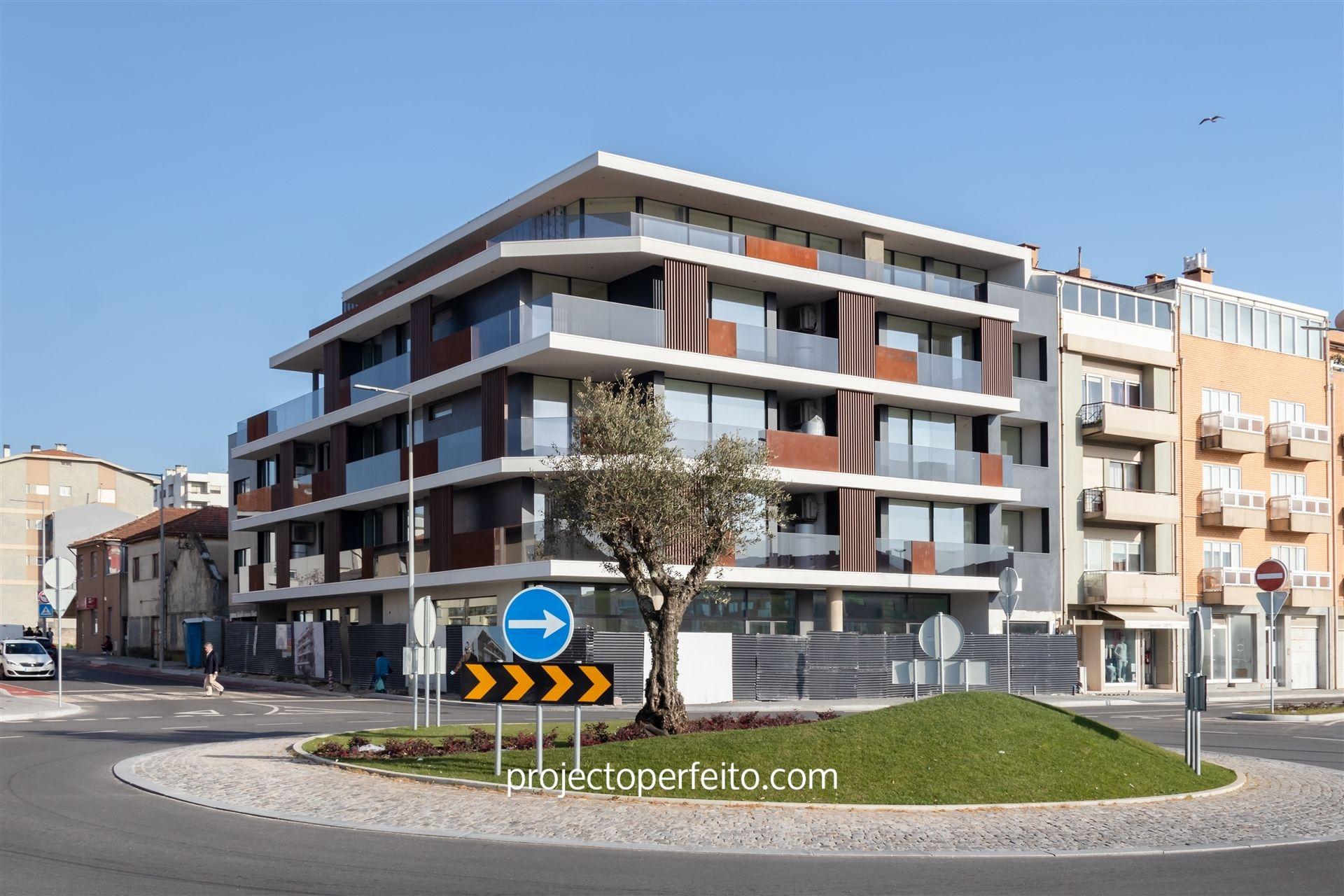 Penthouse T4 Nova com vistas fabulosas de Mar no coração de Espinho!
