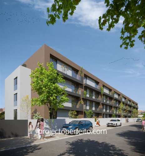 Apartamento T2 para venda em Arcozelo, último andar com terraço/varandas vista mar