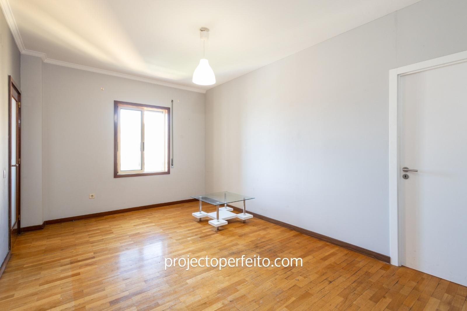 Apartamento T3 Venda em Vilar de Andorinho,Vila Nova de Gaia