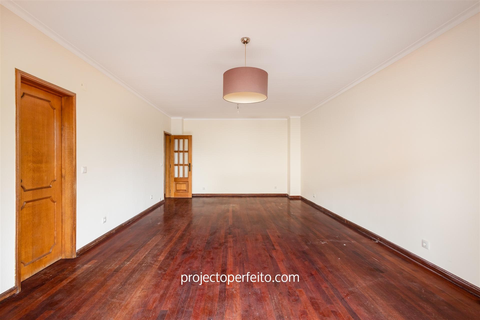 Apartamento T3 Arrendamento em Anta e Guetim,Espinho