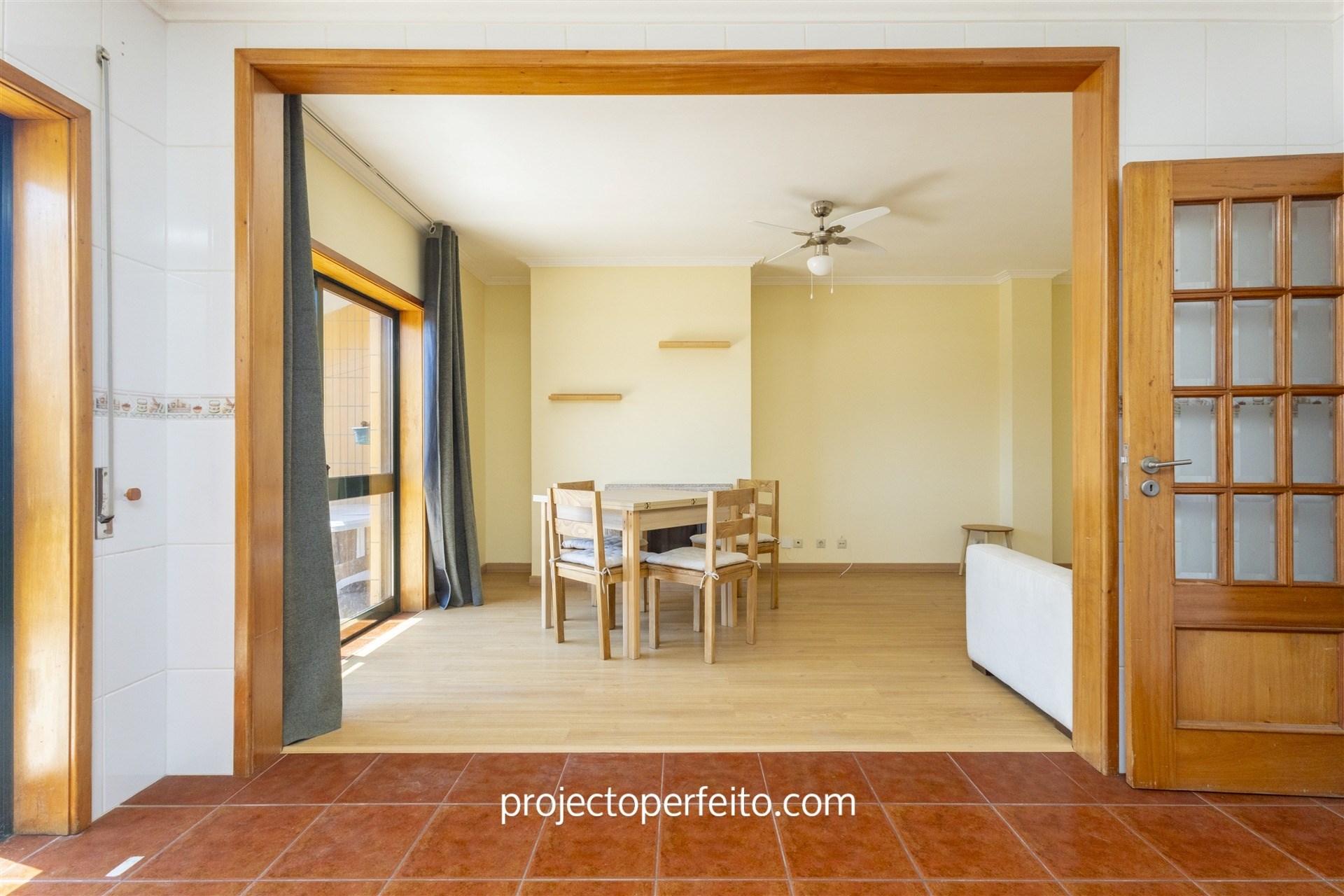 Apartamento T2 DUPLEX Venda em São João de Ver,Santa Maria da Feira