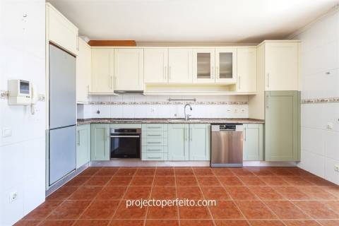 Apartamento T2 DUPLEX Venda em São João de Ver,Santa Maria da Feira