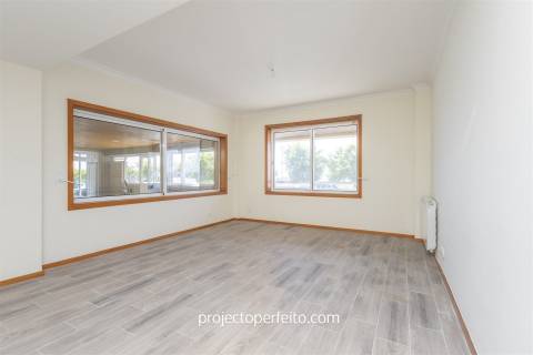 Apartamento T1 Arrendamento em São Félix da Marinha,Vila Nova de Gaia