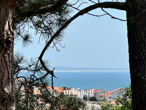 Terreno com Vista Mar em Buarcos | 2200m² na Figueira da Foz