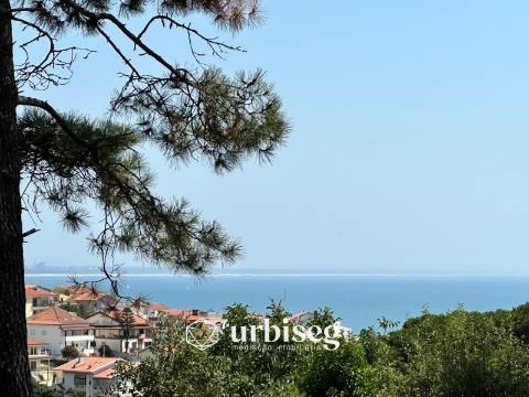 Terreno com Vista Mar em Buarcos | 2200m² na Figueira da Foz