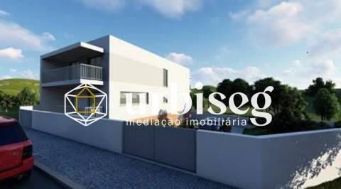 Moradia M4 de Luxo em Construção na Figueira da Foz | 3 Pisos | 292m²