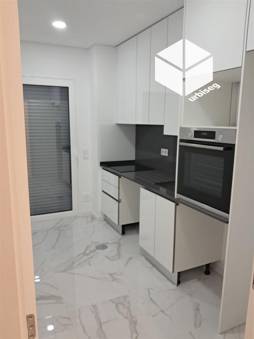 Apartamento T3 Novo na Gala | Rés do Chão com Garagem e Varandas