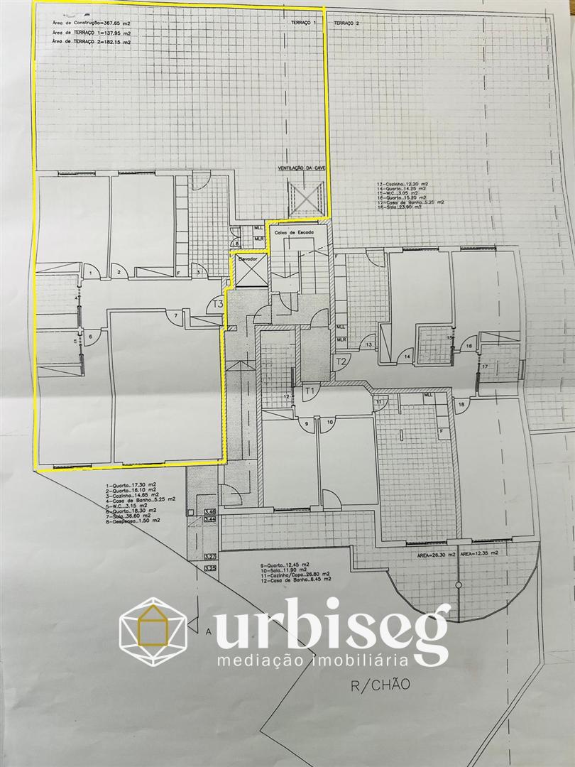 Apartamento T3 Novo com Terraço de 138m² | A 500m da Praia na Gala