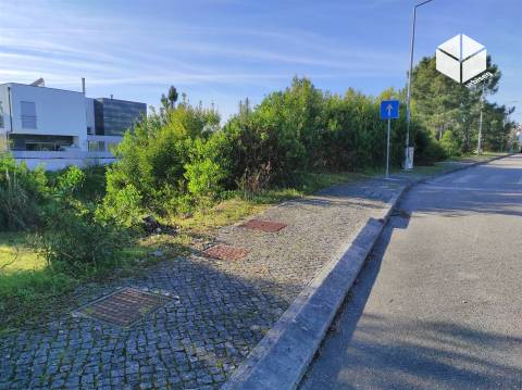 Lote Urbano na Fontela | Terreno para Construção com Vista Mondego