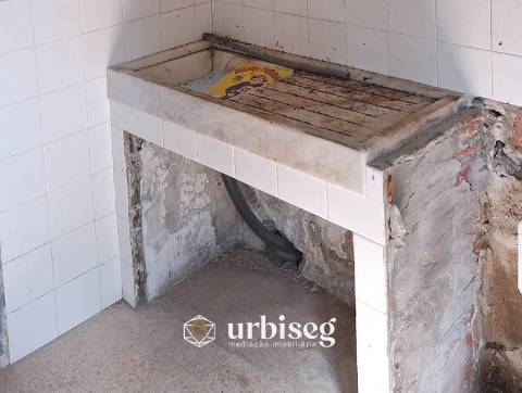 Moradia na Serra das Alhadas com Vista Desafogada – Perto da Figueira da Foz