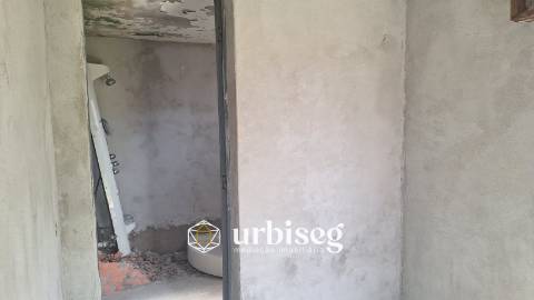 Moradia na Serra das Alhadas com Vista Desafogada – Perto da Figueira da Foz