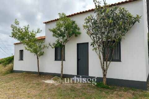 Moradia na Serra das Alhadas com Vista Desafogada – Perto da Figueira da Foz