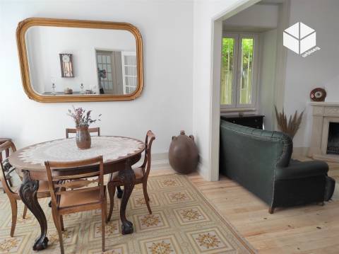 MORADIA DE TRAÇA ANTIGA NO BAIRRO NOVO – FIGUEIRA DA FOZ