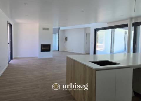 Moradia Térrea com Piscina em Outeiro da Ranha, Pombal | Urbiseg Imobiliária
