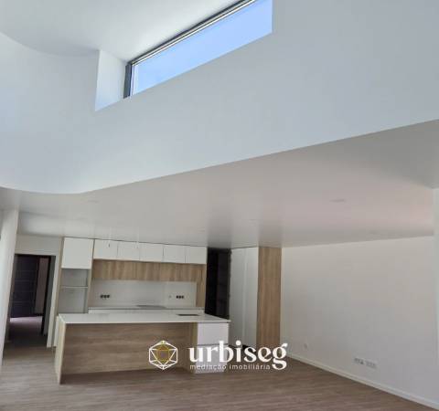 Moradia Térrea com Piscina em Outeiro da Ranha, Pombal | Urbiseg Imobiliária