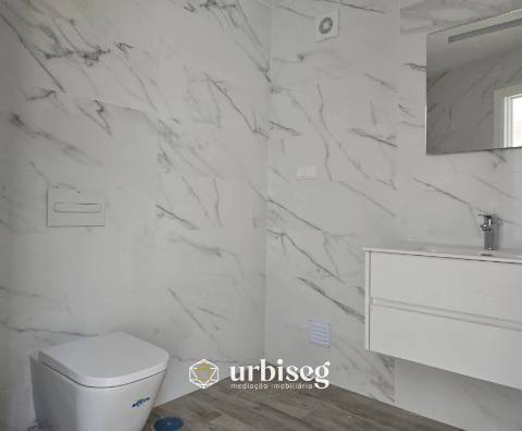 Moradia Térrea com Piscina em Outeiro da Ranha, Pombal | Urbiseg Imobiliária