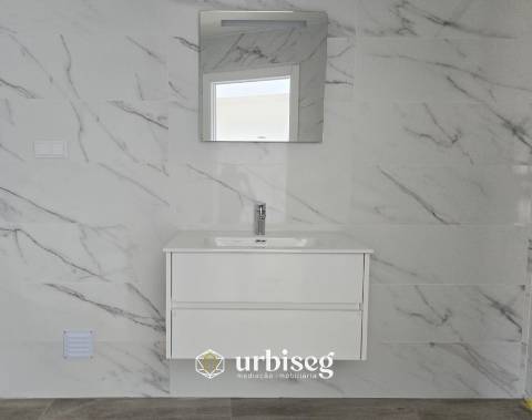 Moradia Térrea com Piscina em Outeiro da Ranha, Pombal | Urbiseg Imobiliária