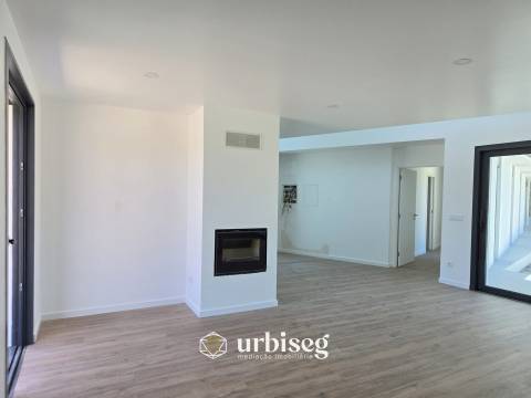 Moradia Térrea com Piscina em Outeiro da Ranha, Pombal | Urbiseg Imobiliária