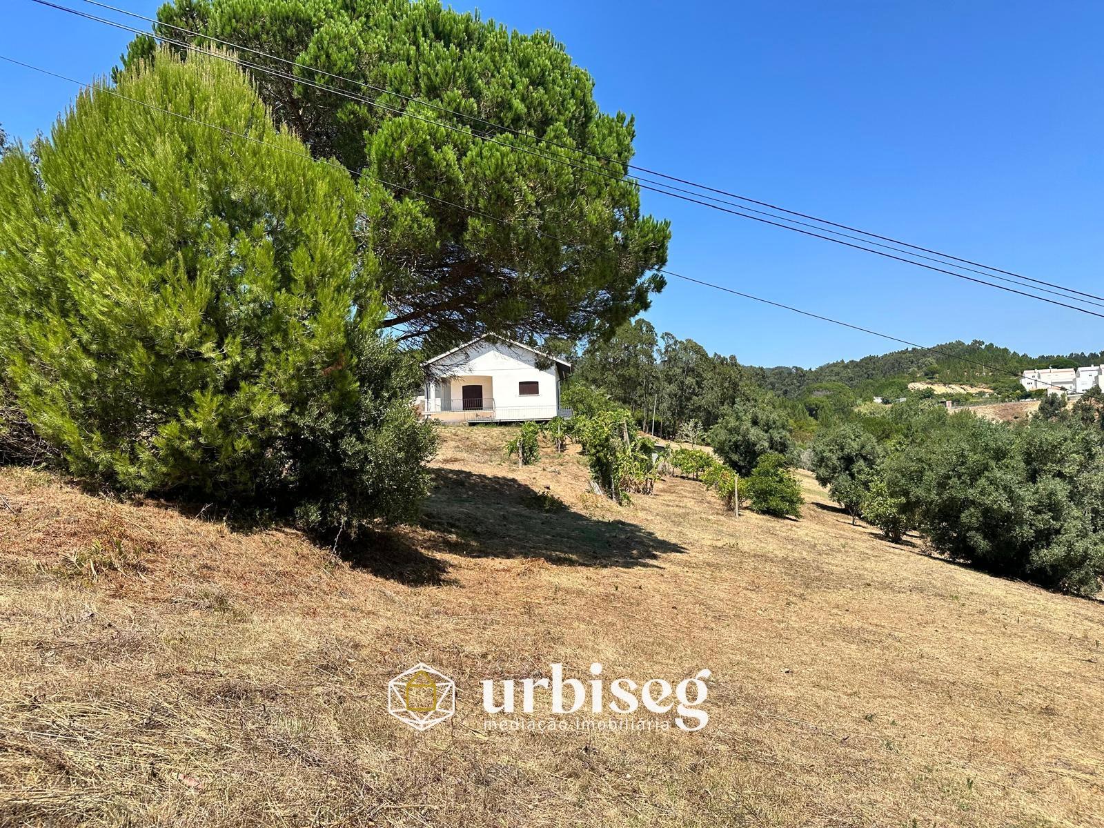 Quinta com Moradia T3 e Terreno em Buarcos | Urbiseg Imobiliária