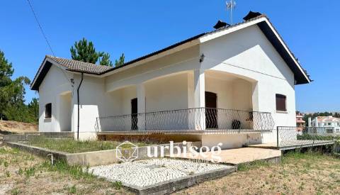 Quinta com Moradia T3 e Terreno em Buarcos | Urbiseg Imobiliária